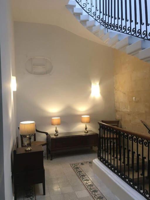 Spacious 4-Bedrooms Townhouse In Tas-Sliema Exterior foto